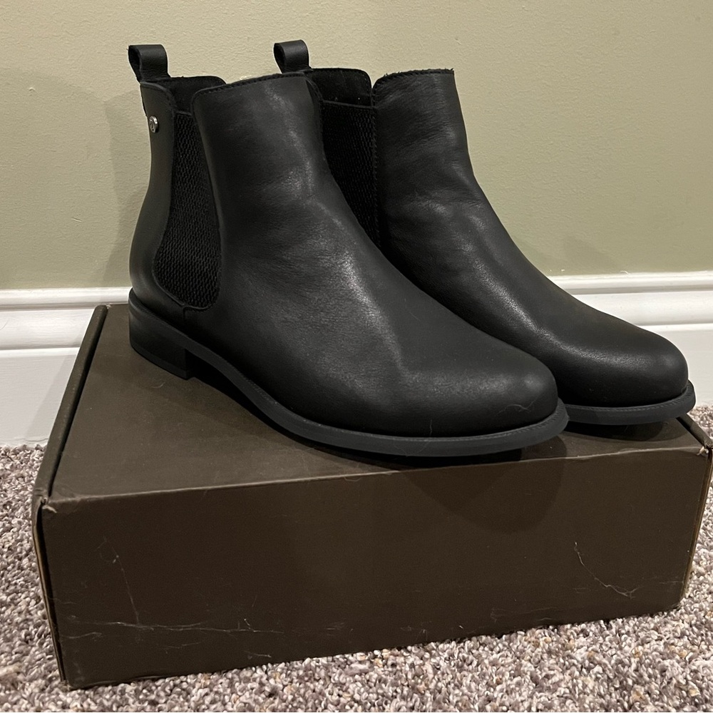 Black Leather Chelsea Boots